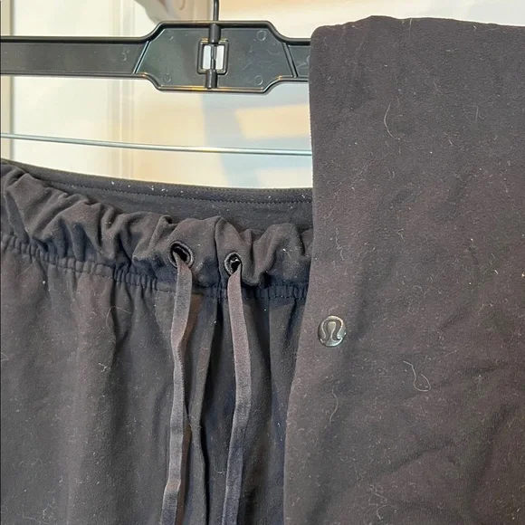 lululemon black Joggers - Picture 1 of 6